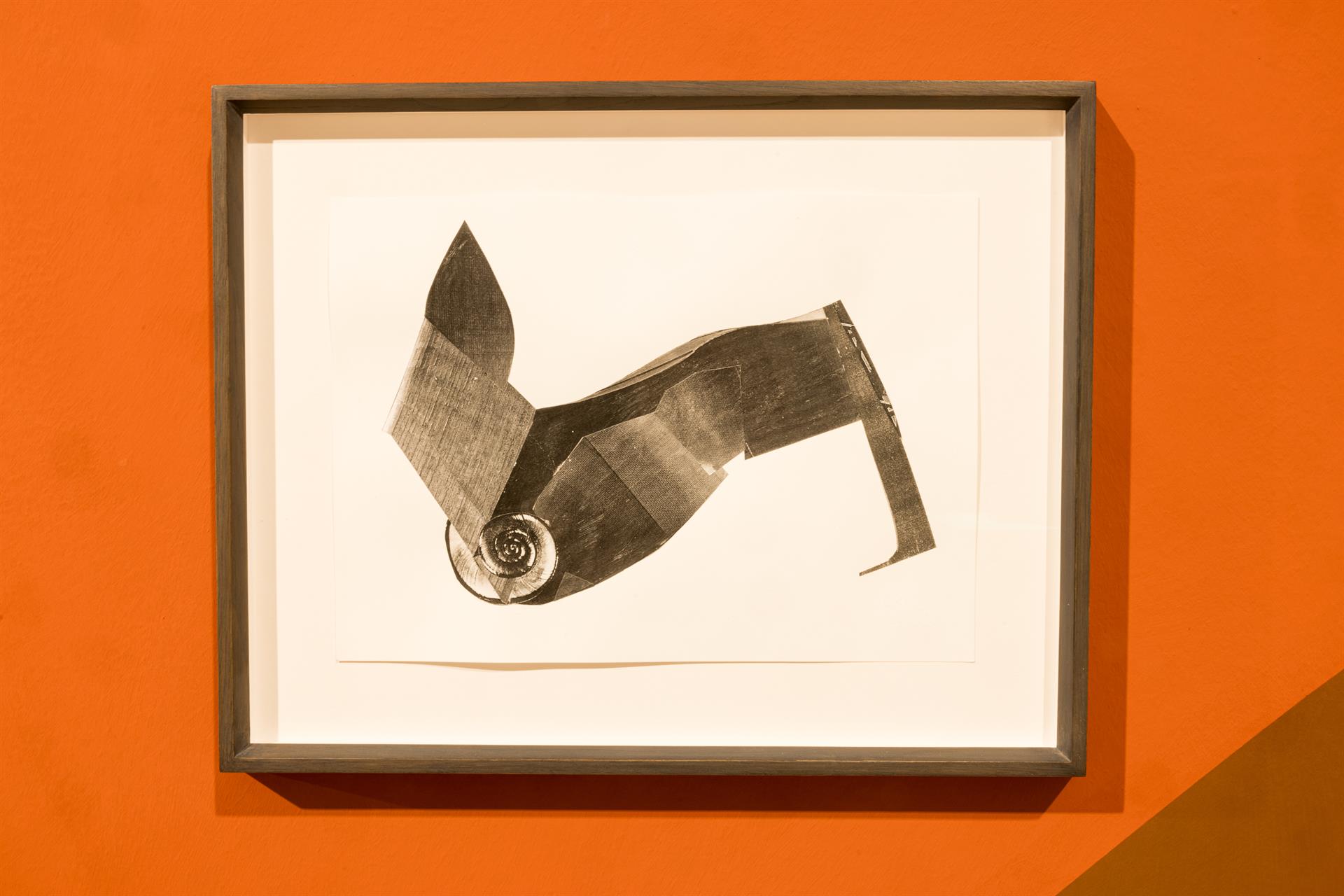 Installationsansicht Frauke Dannert, Gelenk, 2024, Papiercollage, Foto: LVR-ZMB / Nicole Schäfer